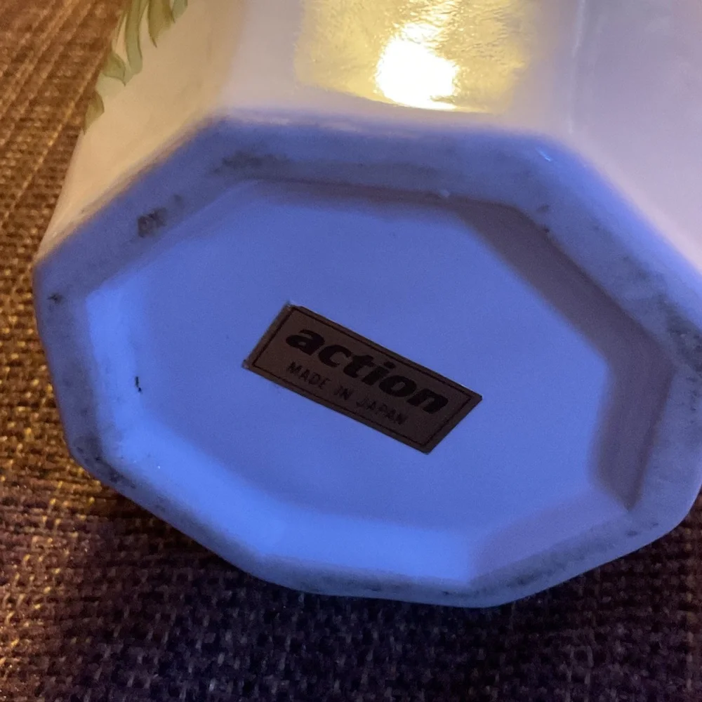 Elegant Floral Ceramic Vase